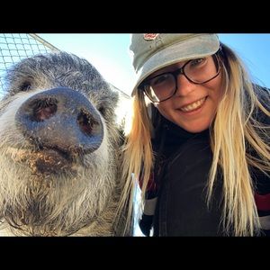 Meet your Posher, Marine